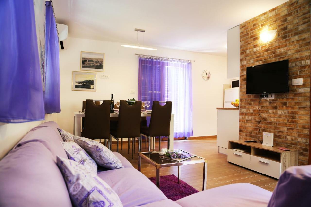 New, Sunny Apartment Surrounded By Nature Omisalj Bagian luar foto